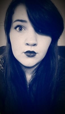 17, from Scotland Love FRIENDS, Bondi Rescue and The Big Bang Theory :]