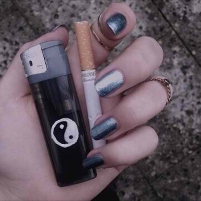 grungyblack's profile picture. black and white pictures ☯