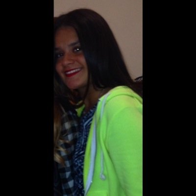 SmadjSarah's profile picture. Plaire à tout le monde, c'est plaire à n'importe qui