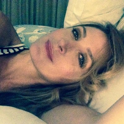 Kann mir jemand sagen, warum @sashaalexander so unglaublich ist?! Sie ist perfekt. In allem, was sie tut! Sie ist mein Idol!
