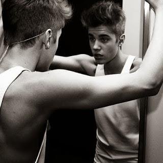 Belieber from 2009 / Name : Nayhanne Kelly, 13 years Justin follow me please