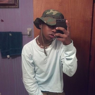 Zion
 Instagram  @blasian.lordex 
Kik  zjblx 
Snapchat ⛔ Zi.n
14 || Capricorn || Florida