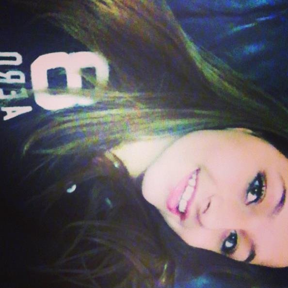 Meio morena, meio loira