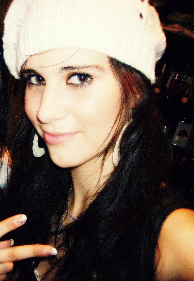 Hipster-friendly coffee geek .Friendly alcohol maven ;