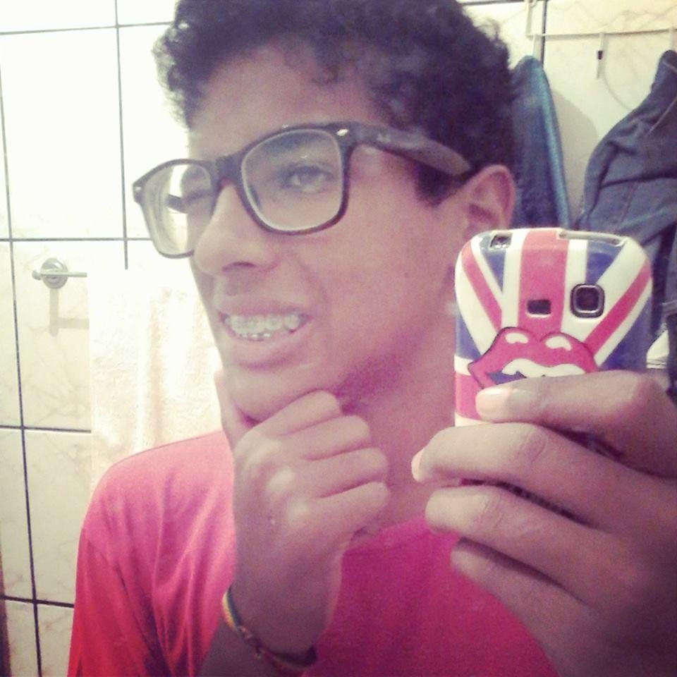 MineDragoo's profile picture. Eae Cara de boa me segue aew sou um Skatista,gamer e legal Se quiser tenho um canal olha  la !!!!