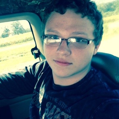 i play CoD....all of them....i hope to become MLG one day