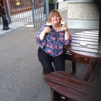 juliewi74206109's profile picture. 