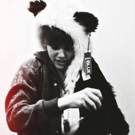 ♛BELIEBER @justinbieber Follow me please.Download @shots //Pls @john :(@john Can you follow me? It's my dream. I love ♛ ✖ ▲ ★