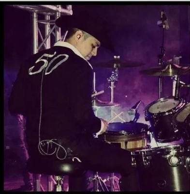 Club de Fans dedicado a apoyar a Erick Garcia ''Calibre50''
Facebook: Las Plebitas de Erick Garcia
Instagram: plebitasdeerickgarciac50