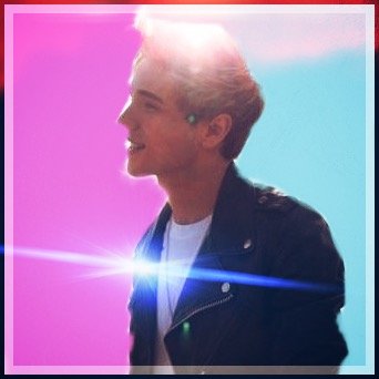 One singer with A billion dreams ..Elyar Fox
