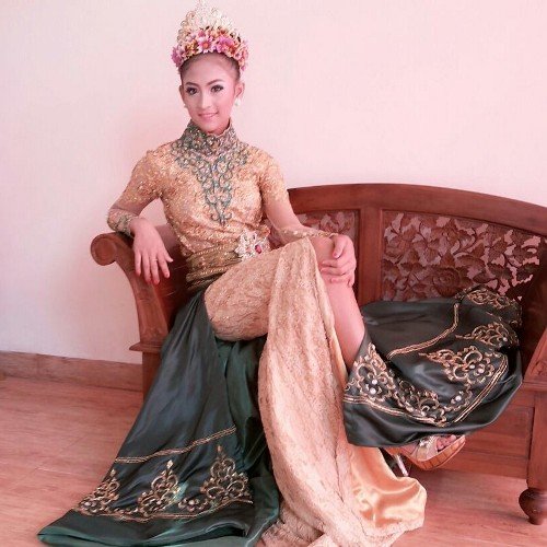 Diva Fiza Meylina Suhesti | EmpatMayDuaribu | JHS 1 Kromengan | hidupku untuk Orangtuaku