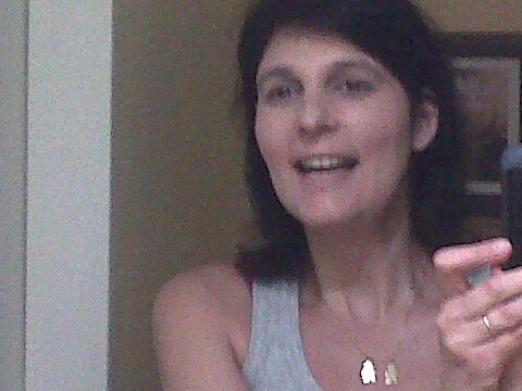 lauraarz's profile picture. 