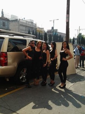 x suerte somos el Sexo Débil, el fuerte es el que carga las SHOOPPINGGG!!! JIJIJI!