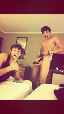 #vote5sos nowww follow @ily5sos_____ new account for voting!!!