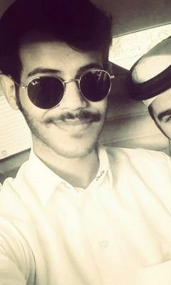 ‏‏‏‏‏‏‏نمشي على درب ماتوطاها الاقدام 
وان وعرت ألارض يعجبني المشي فيها.                                 instgrim:9n8oorمن مواليد 1992