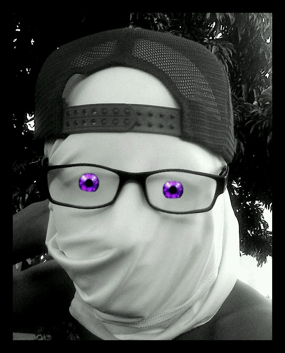 jugador MLG, bailar just dance me gusta las galletas amo la música electrónica y el dupstep
como skrillex, zomboy, monster cats entre otros. XD :V BTS, exo y BB