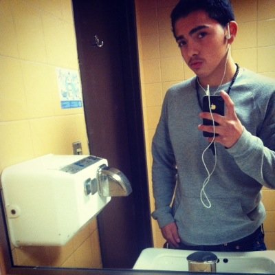 Hmu on FB Alexander Hernandez Or Hmu on instergram alex_swag_apple