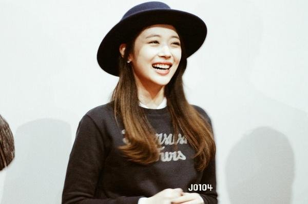 #RedLight || my name is Sulli. Sull means snow and Li means a pear flower, so I'll be probably reborn as flower that is small but full of strong vitality.