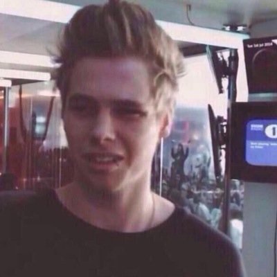 #vote5sos