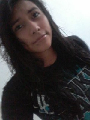 Amo el rock *u* & odio el sarcasmo,suelo ser como me tratan & soy una pudrición por que el mundo lo es.