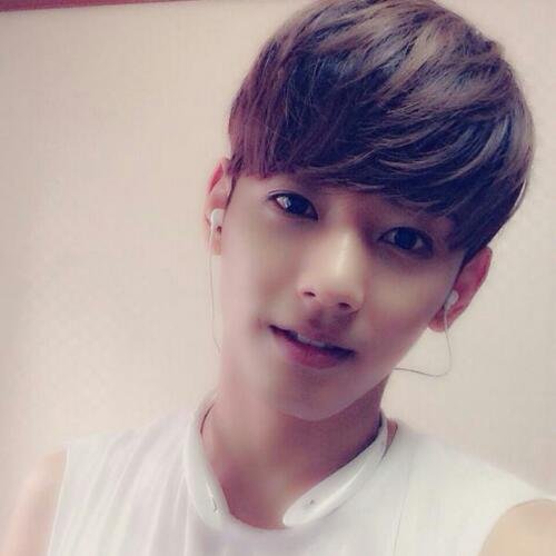 MYNAME 세용입니다