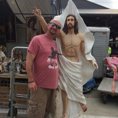 rsdstinks's profile picture. Bass player, nerd, geek and all around loveable ball of fluff.