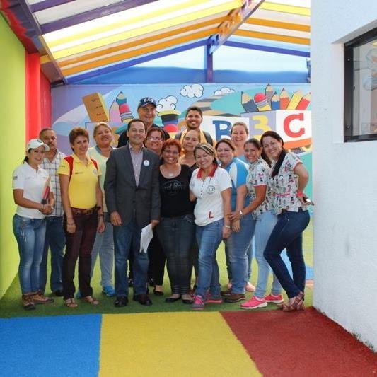 Centro de Educación Inicial Dir.S.O.P., dirigido a atender a niños y niñas entre 2 y 6 años. Todos trabajando por formar el capital social de VENEZUELA