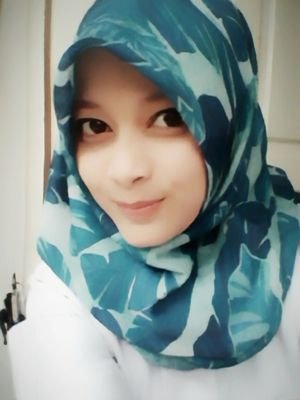 rela membagi waktu untuk para orang baik 
pernah bersekolah di teknik kimia industri
kini kuliah di jurusan farmasi