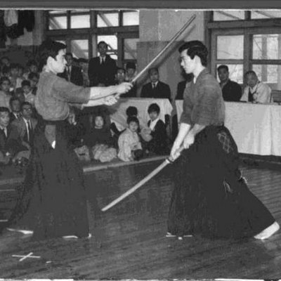登坂　進