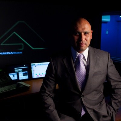 Productor de Radio, Video corporativo, Música para cualquier medio, Televisión, Diseño de audio, Doblaje y Cine, desde hace más de 20 años