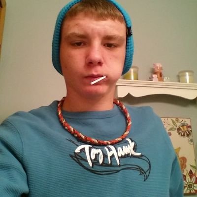 emo life is horrible and depressing- Vinnie single 13yrs