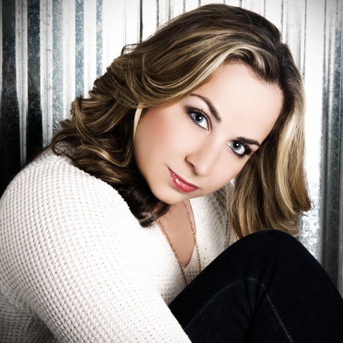 Kara_Reports's profile picture. IG: @Kara_Reports