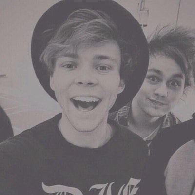 scroll down to see some little messages for you // follow @michaalclifford