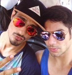 Official twitter of Vin n Lav FC. The most handsome&cool Vin Rana and Lavanya Bhardwaj . This FC continue to support they. Proud to be #viners n #lavers