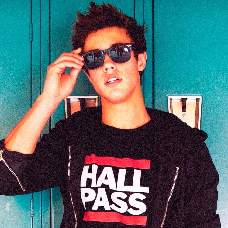 TSheard__'s profile picture. Many of life's failures are people who did not realize how close they were to success when they gave up.#Degrasssi