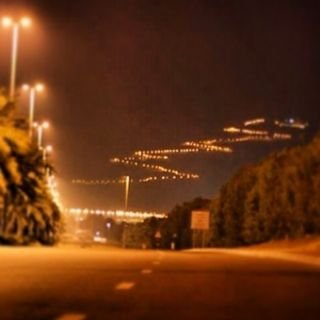 ‏ تشين وتعـووود بأمـر الله تزين
مـافيه نفسسٍ بالنكايـد مديمه

يعطي وياخذ والقسا يعقبه لين
عظيم و اقـداره بفضله عظيمه !