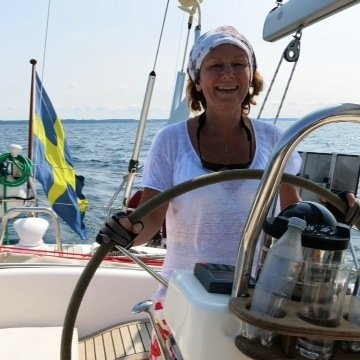 Vd på Svensk Vindenergi. Älskar vind, vatten och sol. Gärna till havs på en segelbåt.