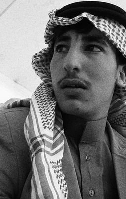 ‏أشهد شهادة حق مدح الردي عيب
مثل الصلاه اللي / على غير قبله