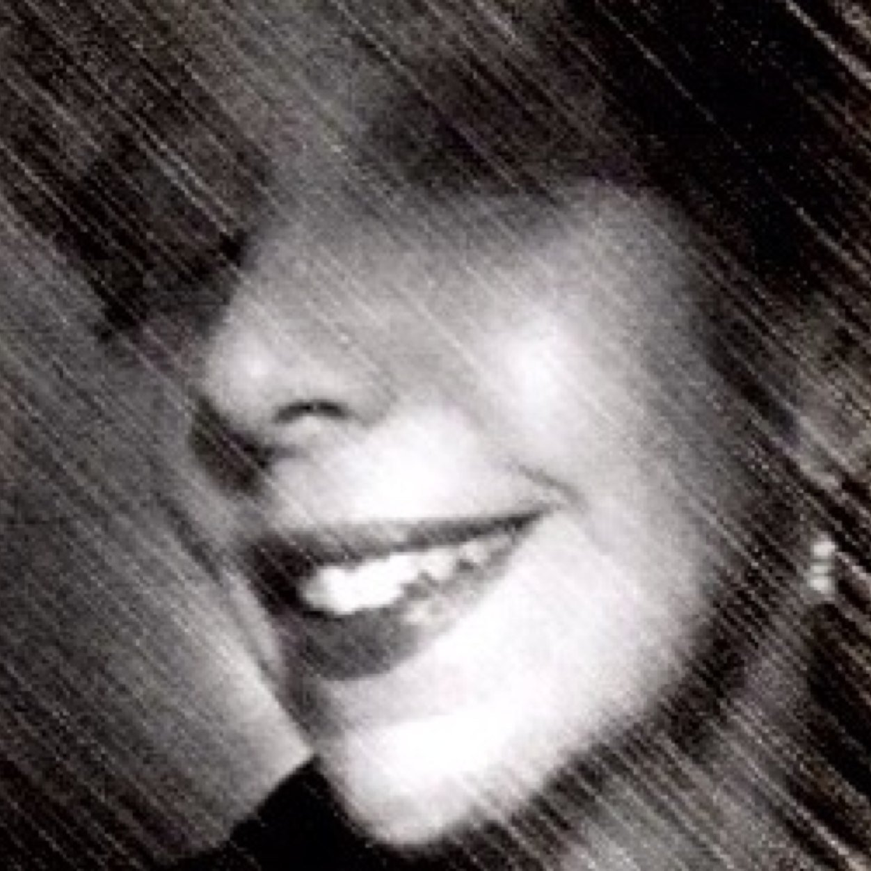 amizouz's profile picture. Graphic Design Professional, Photo retoucher