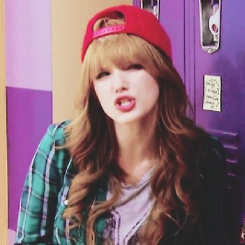 bella thorne will always be my idol and I will always love & support her, & care about her no matter what.♡