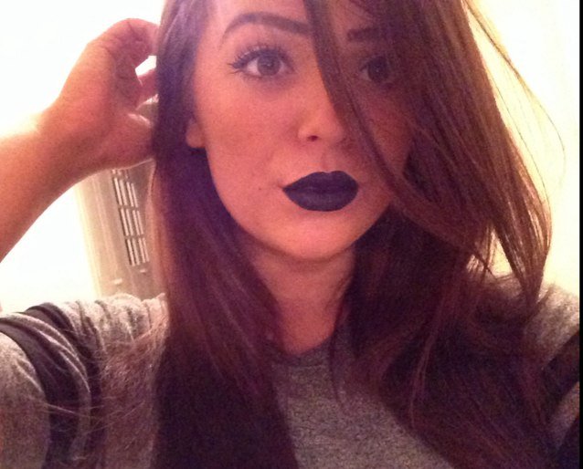 aimeeround's profile picture. Live for the moment. Tomorrow could be the end.