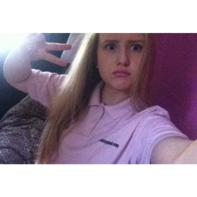 nicolecullen18's profile picture. {You always gotta keep a smile on your face ~ Justin Bieber}Just your above average Irish chung wan,         Would love a chicken fillet roll right now tbh