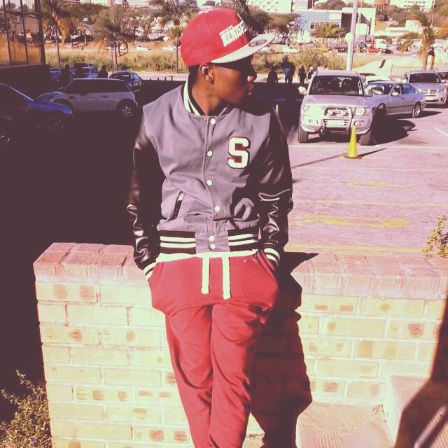 Siya_VN's profile picture. IG: _Siya_ndlovu //1st love: Toyota Hilux 2.7 VVTi