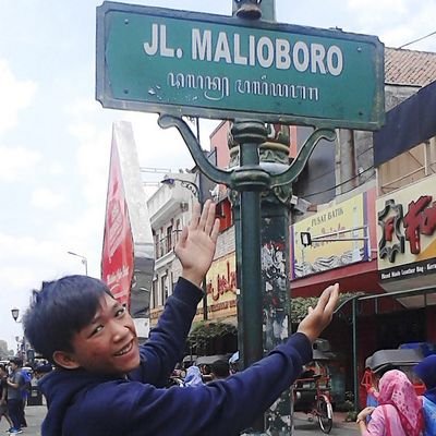 iam aditya ihza pradana || school at surabaya fifteen national senior high school || I Love Fight art || I Love Mountain view || I Love all :-D