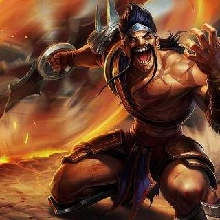 ni mid ni jungla ni carry ni support.. yo soy lo que me sale del LoL ser!