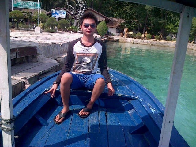 Pacar : kak@raisa6690//Perguruan Tinggi :  STIE Ahmad Dahlan Jakarta//Prodi : Manajemen Keuangan//Agama : Islam//Job : Gubernur Bank Indonesia//FB : Donna Trie
