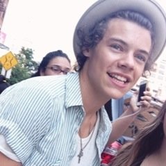 hi beautiful please follow @narryswhisper, i'm trying to reach my goal and i'll fback there