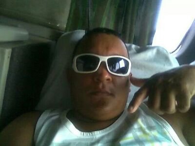 sou  um cara que gosto de curti a vida ???
