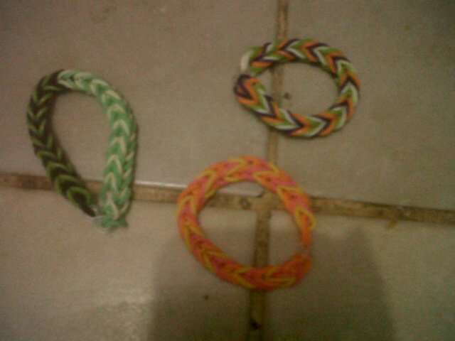Gelangloomband_'s profile picture. • JUAL GELANG LOOMBAND YANG SUDAH JADI DAN REFIL NYA • HARGA MULAI DARI 4RB-AN • YUK DI ORDER  | ORDER ? SMS ✉ 089678619125 ATAU (/) 08972611939 ✉ ( NO CALL ☎ )