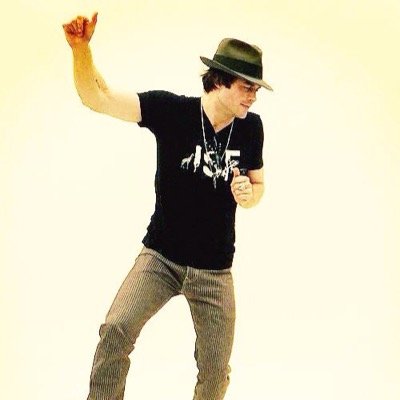 I'm Dirεctionεr ! I LOVE vampire diaries 

Follow me